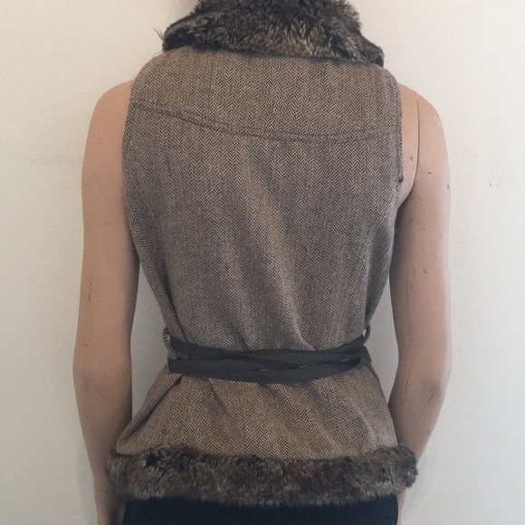 Beautiful Brn/Crm Herringbone Faux Fur Vest - Picture 6 of 7